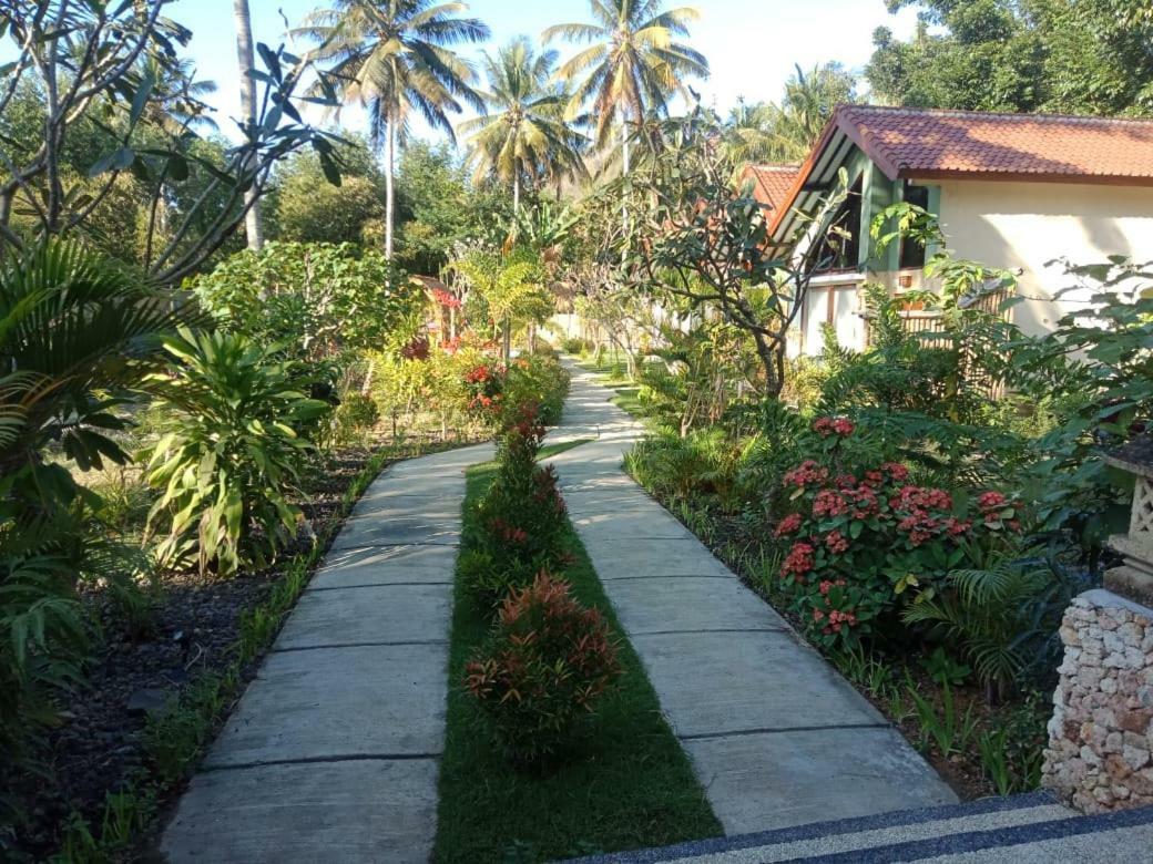 The Hamlet Hotel Kuta  Exterior photo